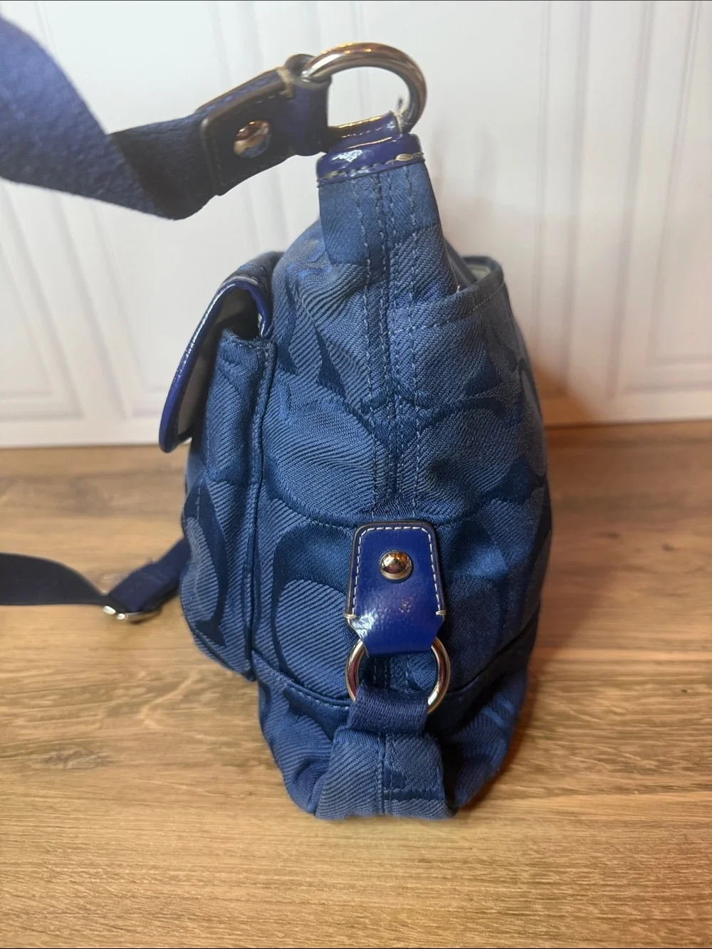 Coach Kyra Signature Jacquard Nylon Crossbody Messenger Bag Navy Blue F16550 EUC